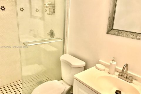 Купить кондоминиум в Халландейл-Бич, Флорида 1 спальня, 58.06м2, № 2089041 - фото 9