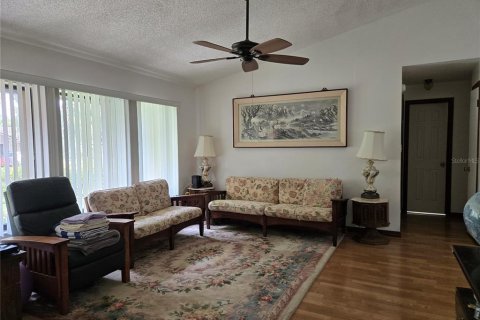 Villa ou maison à vendre à Altamonte Springs, Floride: 4 chambres, 163.51 m2 № 2316473 - photo 4