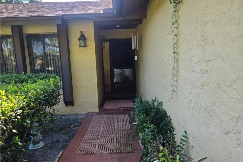 Villa ou maison à vendre à Altamonte Springs, Floride: 4 chambres, 163.51 m2 № 2316473 - photo 3