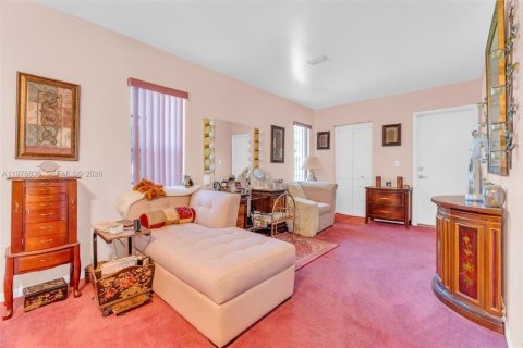 House in Palmetto Bay, Florida 4 bedrooms, 210.24 sq.m. № 2078971 - photo 8