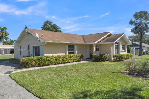 House in Palmetto Bay, Florida 4 bedrooms, 210.24 sq.m. № 2078971 - photo 28