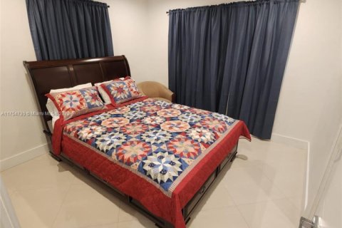 Villa ou maison à vendre à Cutler Bay, Floride: 4 chambres, 164.72 m2 № 1985275 - photo 11