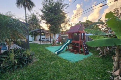 Villa ou maison à vendre à Cutler Bay, Floride: 4 chambres, 164.72 m2 № 1985275 - photo 22