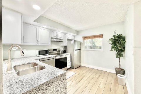 Copropriété à louer à Clearwater, Floride: 2 chambres, 104.05 m2 № 2416601 - photo 18