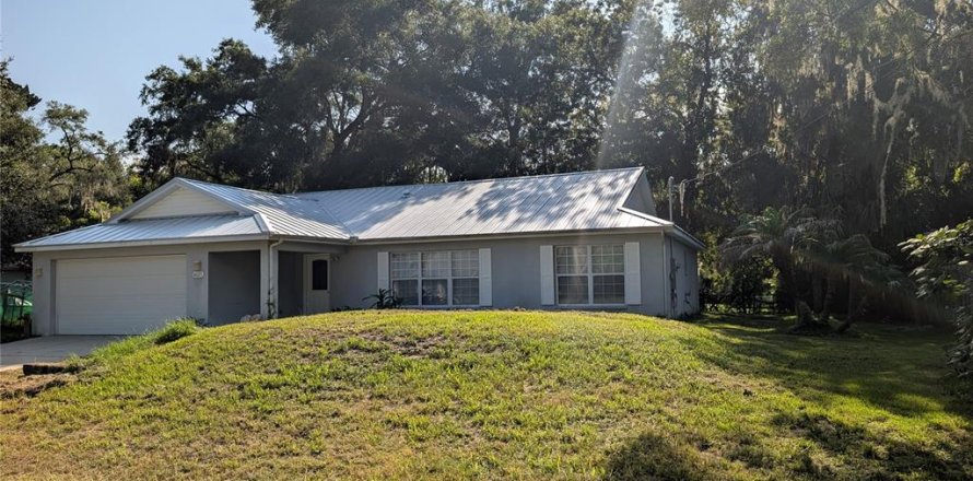 Casa en Crystal River, Florida 3 dormitorios, 171.13 m2 № 2285446