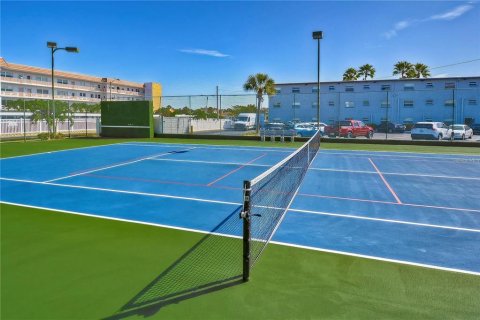 Copropriété à louer à Gulfport, Floride: 2 chambres, 98.48 m2 № 2411652 - photo 30