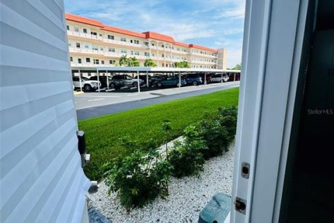 Copropriété à louer à Gulfport, Floride: 2 chambres, 98.48 m2 № 2411652 - photo 24