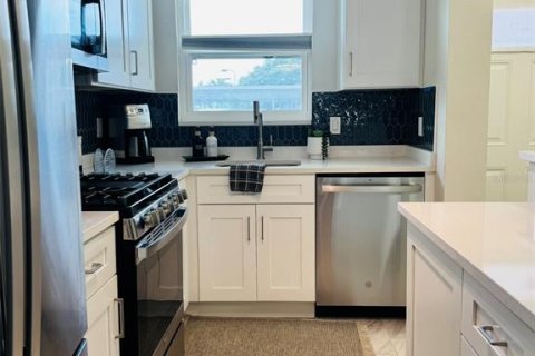 Copropriété à louer à Gulfport, Floride: 2 chambres, 98.48 m2 № 2411652 - photo 18