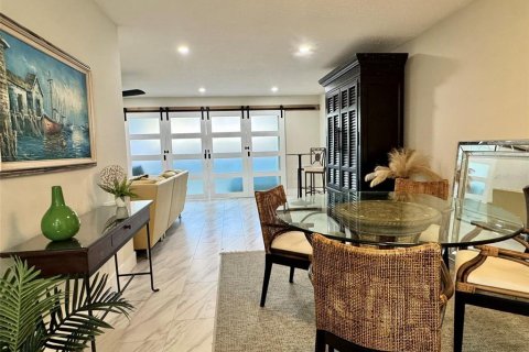 Copropriété à louer à Gulfport, Floride: 2 chambres, 98.48 m2 № 2411652 - photo 6
