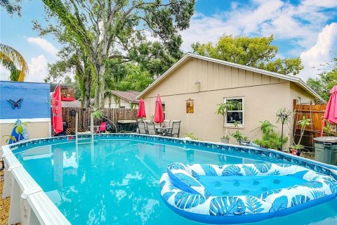 House in Tampa, Florida 3 bedrooms, 124.49 sq.m. № 1778048 - photo 23