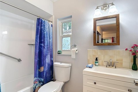 House in Tampa, Florida 3 bedrooms, 124.49 sq.m. № 1778048 - photo 17