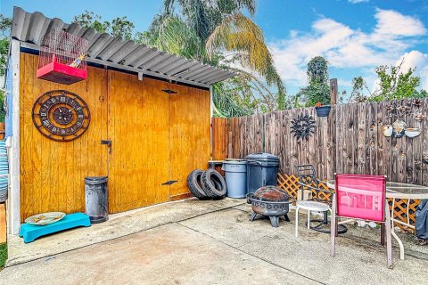 House in Tampa, Florida 3 bedrooms, 124.49 sq.m. № 1778048 - photo 26
