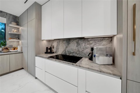 Casa en alquiler en Miami, Florida, 3 dormitorios, 281.59 m2 № 1973817 - foto 24