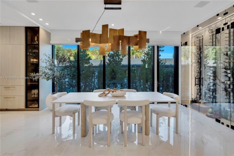 Casa en alquiler en Miami, Florida, 3 dormitorios, 281.59 m2 № 1973817 - foto 17