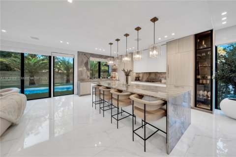 Casa en alquiler en Miami, Florida, 3 dormitorios, 281.59 m2 № 1973817 - foto 20