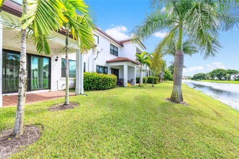 Adosado en alquiler en Pembroke Pines, Florida, 3 dormitorios, 183.48 m2 № 1967946 - foto 4