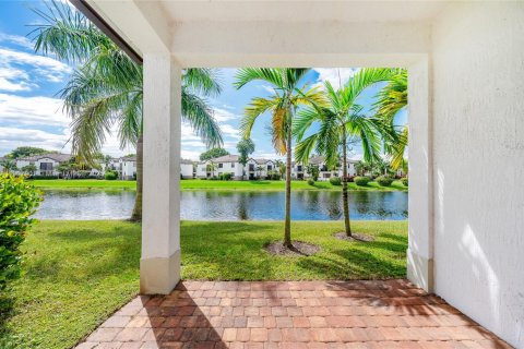 Adosado en alquiler en Pembroke Pines, Florida, 3 dormitorios, 183.48 m2 № 1967946 - foto 8