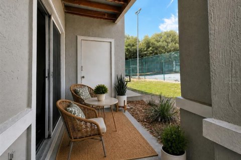 Condo in Gainesville, Florida, 1 bedroom № 2102477 - photo 27