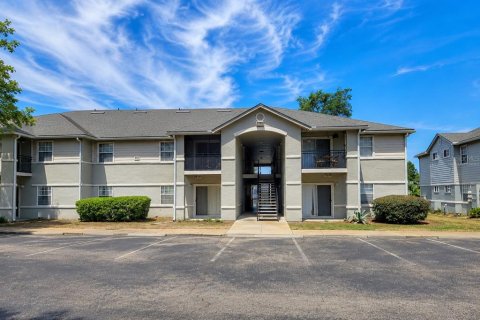 Condo in Gainesville, Florida, 1 bedroom № 2102477 - photo 4