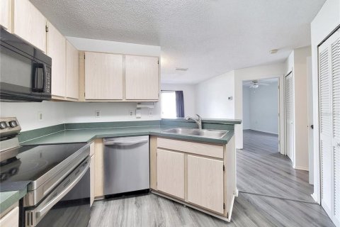 Condo in Gainesville, Florida, 1 bedroom № 2102477 - photo 15
