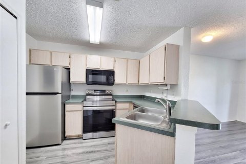 Condo in Gainesville, Florida, 1 bedroom № 2102477 - photo 16