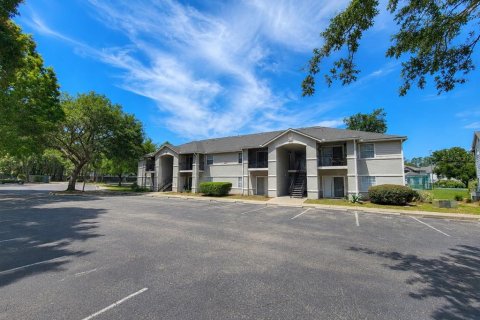 Condo in Gainesville, Florida, 1 bedroom № 2102477 - photo 3
