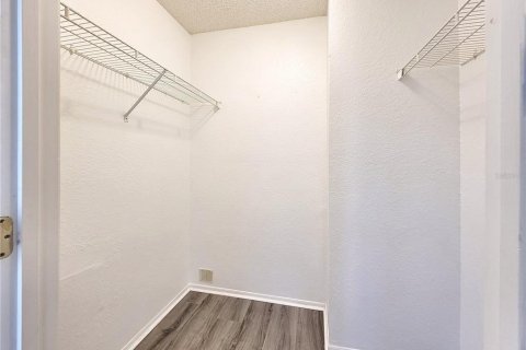 Condo in Gainesville, Florida, 1 bedroom № 2102477 - photo 25