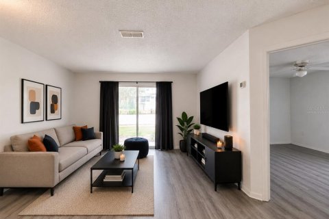 Condo in Gainesville, Florida, 1 bedroom № 2102477 - photo 9