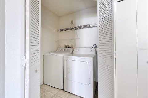 Condo in Gainesville, Florida, 1 bedroom № 2102477 - photo 18