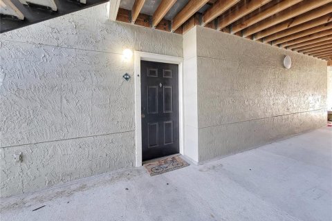 Condo in Gainesville, Florida, 1 bedroom № 2102477 - photo 6