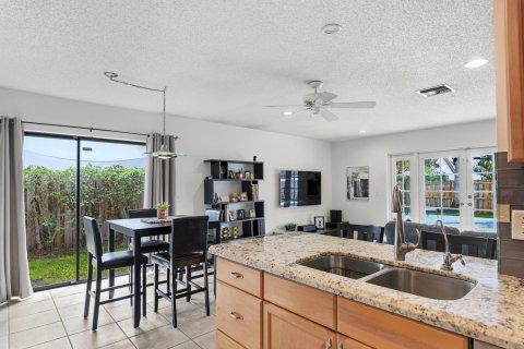 Villa ou maison à vendre à Boca Raton, Floride: 3 chambres, 173.63 m2 № 2407680 - photo 11