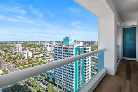 Condo in Fort Lauderdale, Florida, 2 bedrooms  № 1958962 - photo 21