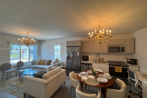 Condo in Miami, Florida, 1 bedroom  № 1958663 - photo 3