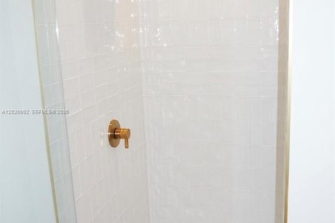 Apartment in Miami, Florida 1 bedroom № 2083618 - photo 12