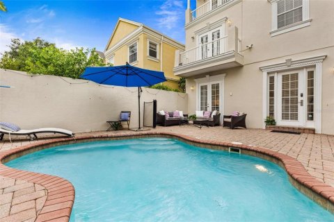 House in Four Corners, Florida 6 bedrooms, 301.93 sq.m. № 1907525 - photo 10