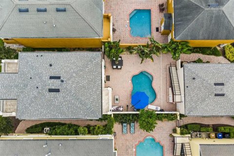 House in Four Corners, Florida 6 bedrooms, 301.93 sq.m. № 1907525 - photo 9