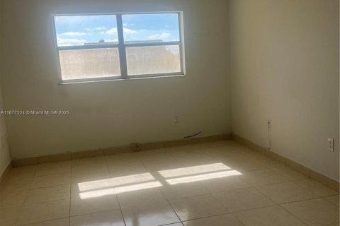 Condo in Sunrise, Florida, 1 bedroom  № 1410676 - photo 25