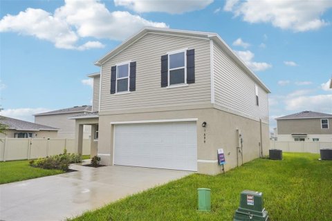 House in Haines City, Florida 4 bedrooms, 182.46 sq.m. № 2238330 - photo 7