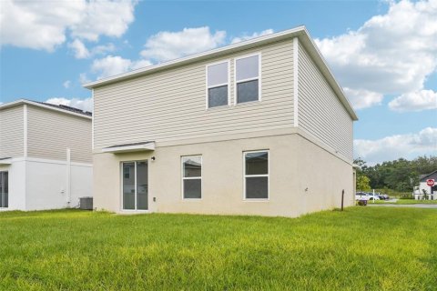 House in Haines City, Florida 4 bedrooms, 182.46 sq.m. № 2238330 - photo 12