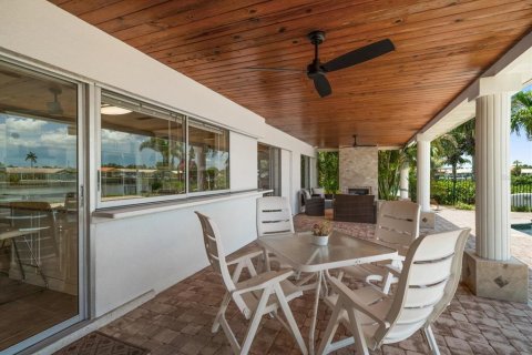 House in Saint Petersburg, Florida 3 bedrooms, 166.11 sq.m. № 1796786 - photo 28