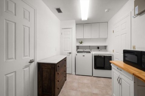 House in Saint Petersburg, Florida 3 bedrooms, 166.11 sq.m. № 1796786 - photo 24