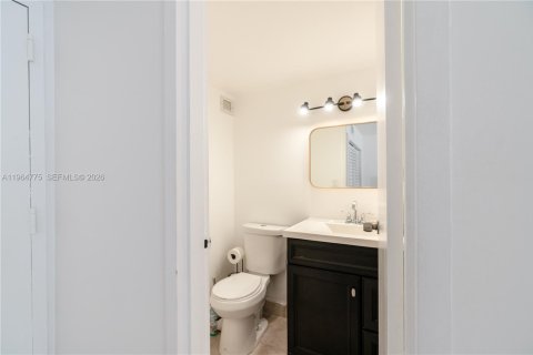 Copropriété à vendre à Sunny Isles Beach, Floride: 1 chambre, 71.26 m2 № 2028926 - photo 9