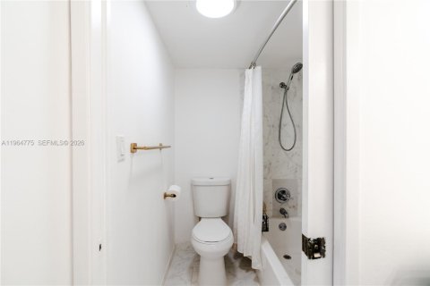 Copropriété à vendre à Sunny Isles Beach, Floride: 1 chambre, 71.26 m2 № 2028926 - photo 22