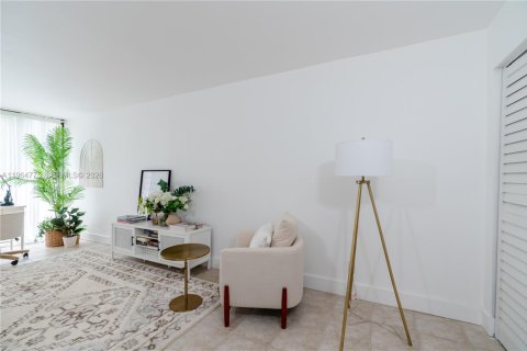 Copropriété à vendre à Sunny Isles Beach, Floride: 1 chambre, 71.26 m2 № 2028926 - photo 3