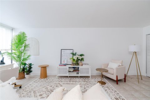Copropriété à vendre à Sunny Isles Beach, Floride: 1 chambre, 71.26 m2 № 2028926 - photo 7