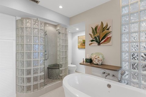 Condo in Cortez, Florida, 2 bedrooms № 2098828 - photo 21