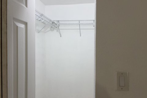 Copropriété à louer à Tamarac, Floride: 1 chambre, 76.64 m2 № 2266076 - photo 16