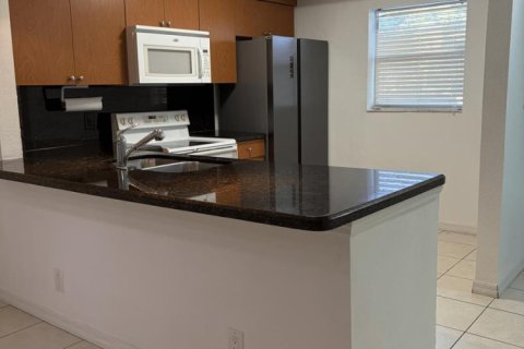 Copropriété à louer à Tamarac, Floride: 1 chambre, 76.64 m2 № 2266076 - photo 8