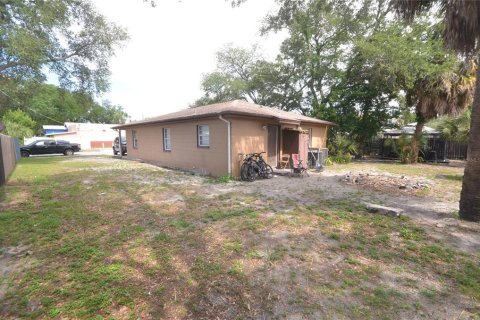 House in Tampa, Florida 3 bedrooms, 111.85 sq.m. № 2196666 - photo 9