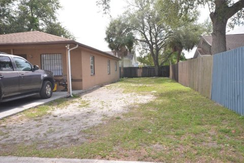 House in Tampa, Florida 3 bedrooms, 111.85 sq.m. № 2196666 - photo 3